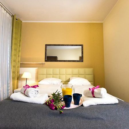 Pcd Aparthotel Ochota Varsavia Esterno foto