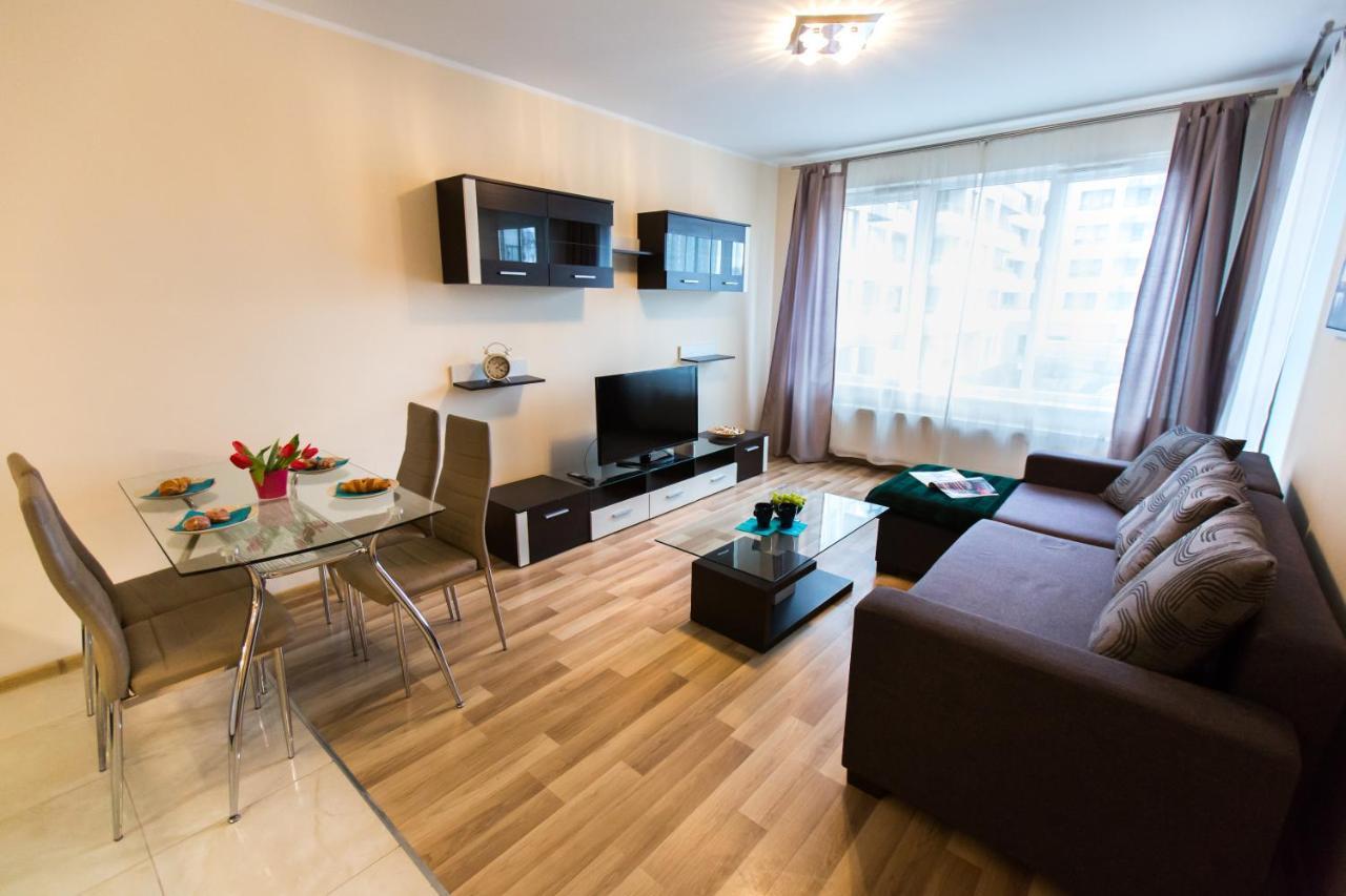 Pcd Aparthotel Ochota Varsavia Esterno foto