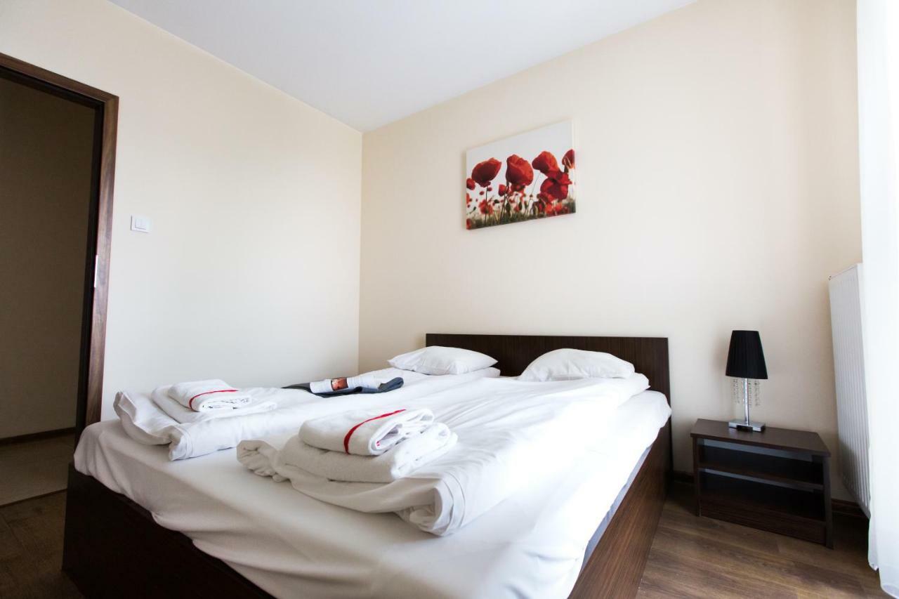 Pcd Aparthotel Ochota Varsavia Esterno foto